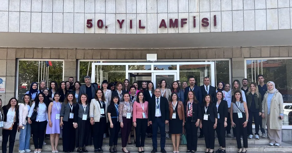 ankarada-ankara-cocuk-acil-ve-cocuk-yogun-bakim-hemsireligi-sempozyumu-gerceklestirildi-FCjC5j8F.webp