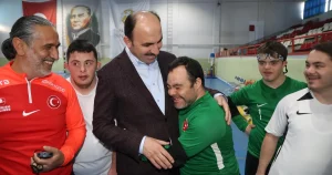 baskan-altya-engelleri-birlikte-asiyoruz-RbKMjQaf.webp