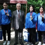 baskan-bozbey-bursanin-gururlariyla-bulustu-mkfjte7b.webp