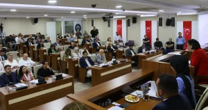 baskan-kinaydan-emek-ve-halk-vurgusu-2Zbdj7YZ.webp
