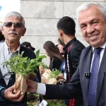 bursa-niluferde-310-bin-fide-vatandaslarla-bulusuyor-upTfymv1.webp