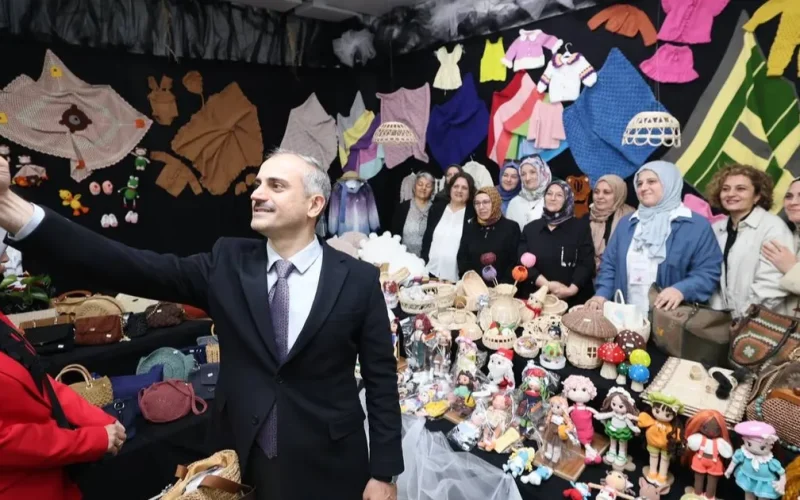 Çayırova’da el emeği, göz nuru eserler görücüye çıktı