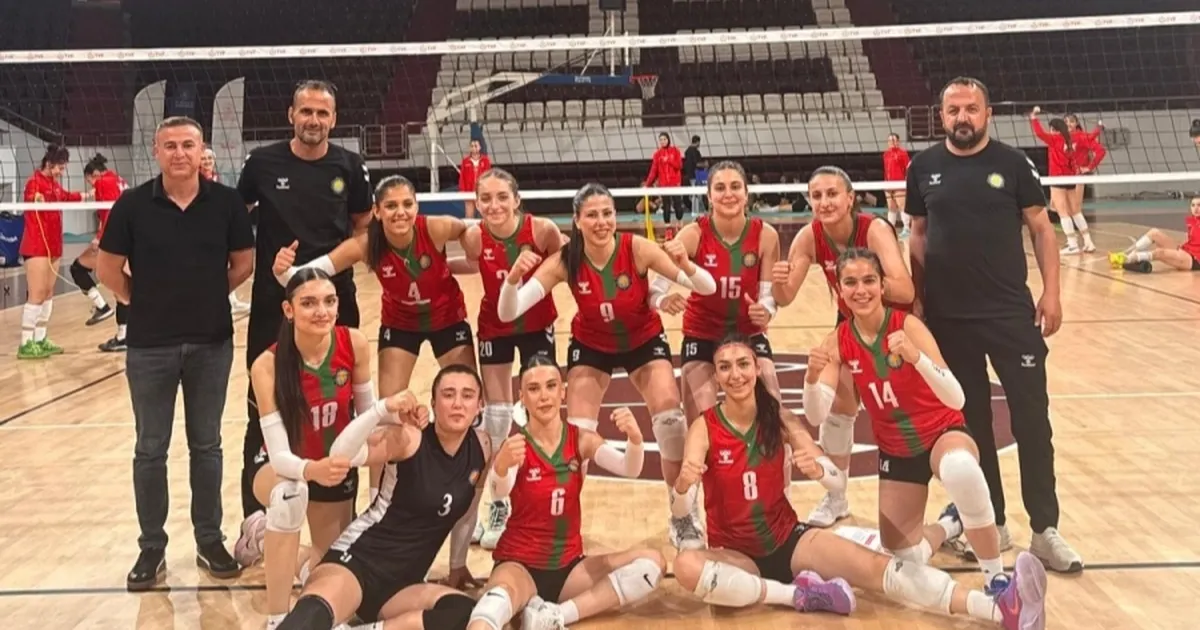 dbb-genc-kadinlar-voleybol-takimi-turkiye-sampiyonasina-galibiyetle-basladi-pzZx4hQd.webp