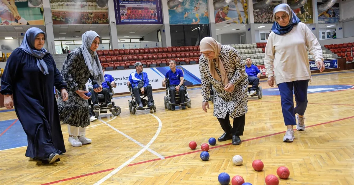 izmir-boccia-takiminin-gorunmez-kahramanlari-fedak-r-anneler-cocuklarin-en-buyuk-destekcisi-9wNwKLmJ.webp