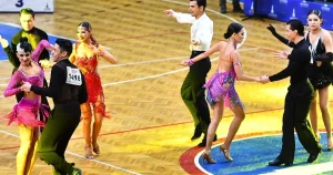 izmirde-danscilarin-kiyasiya-rekabeti-DUgYsPrQ.webp