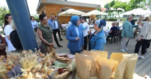 kefek-uyeleri-efes-tarlasi-yasam-koyunu-gezdi-xZJGUw1D.webp
