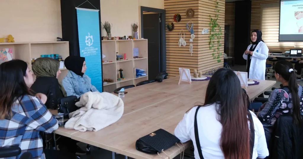 Kocaeli’de anne ve adaylarına bebek sağlığı eğitimi