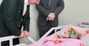 kocaelide-baskan-buyukakin-anneler-gununde-sehit-ailesi-ve-huzurevine-gitti-Oe2k71tR.webp