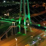 Kocaeli’nde üst geçitler yeşile büründü