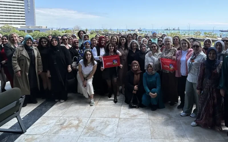 LÖSEV İstanbul Anneler Günü’nü kutladı