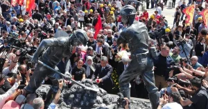 manisa-somada-maden-sehitleri-anma-toreni-duzenlendi-SOkTfs71.webp