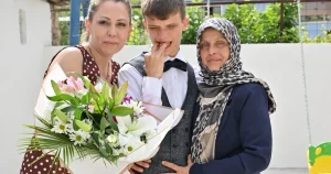 manisada-anneler-gununde-mutlu-eden-destek-5JN4Xfjv.webp