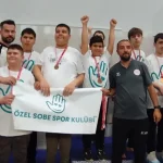 Otizmli yüzücü Alper’den 13 farklı stilde 13 şampiyonluk