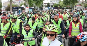 sakaryada-11-geleneksel-trafik-haftasi-etkinlikleri-duzenlendi-VRYMb8qF.webp