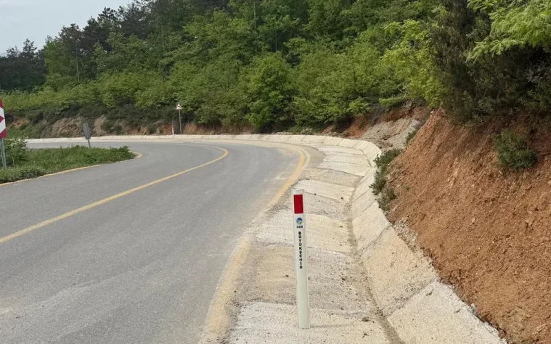 Sakarya’da güvenli ulaşım için 2 ilçeye 20 kilometrelik montaj