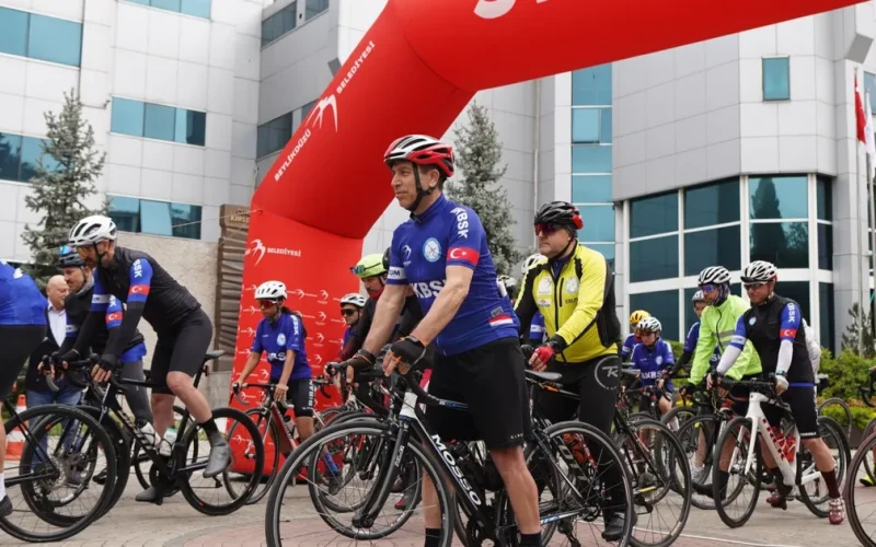 Sporcular 8. kez şehitler için pedal çevirdi 
